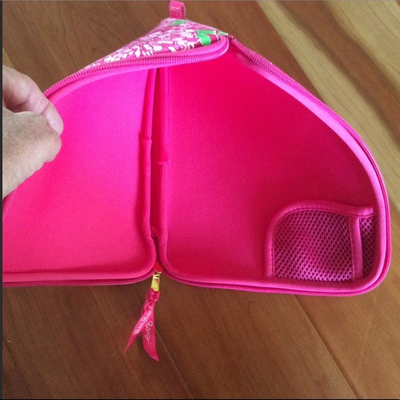 Lilly Pulitzer pink floral computer case 10 x 8 NWOT - Picture 2 of 3